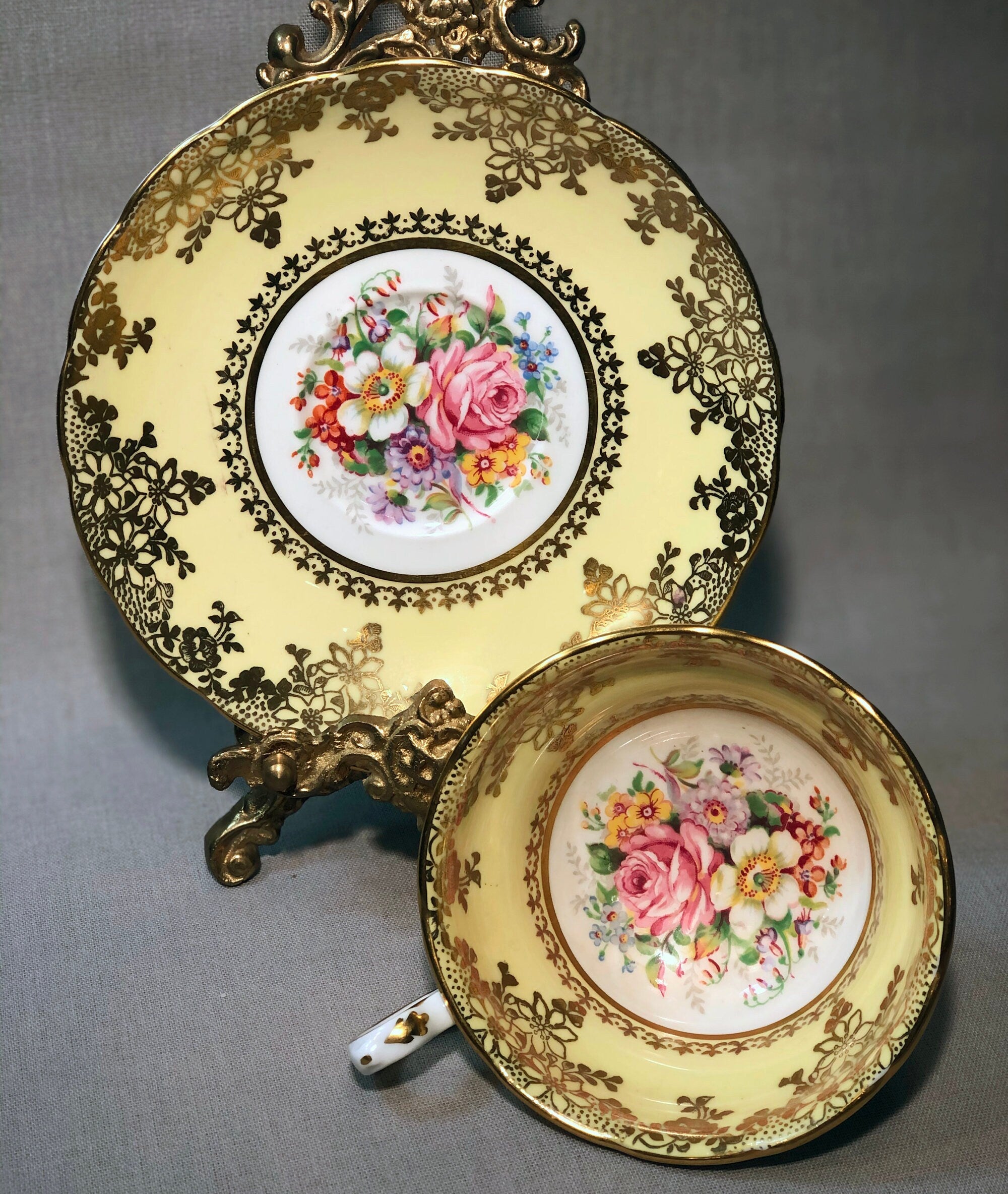 Vintage English Tea Cup by Grosvenor. Made in England.