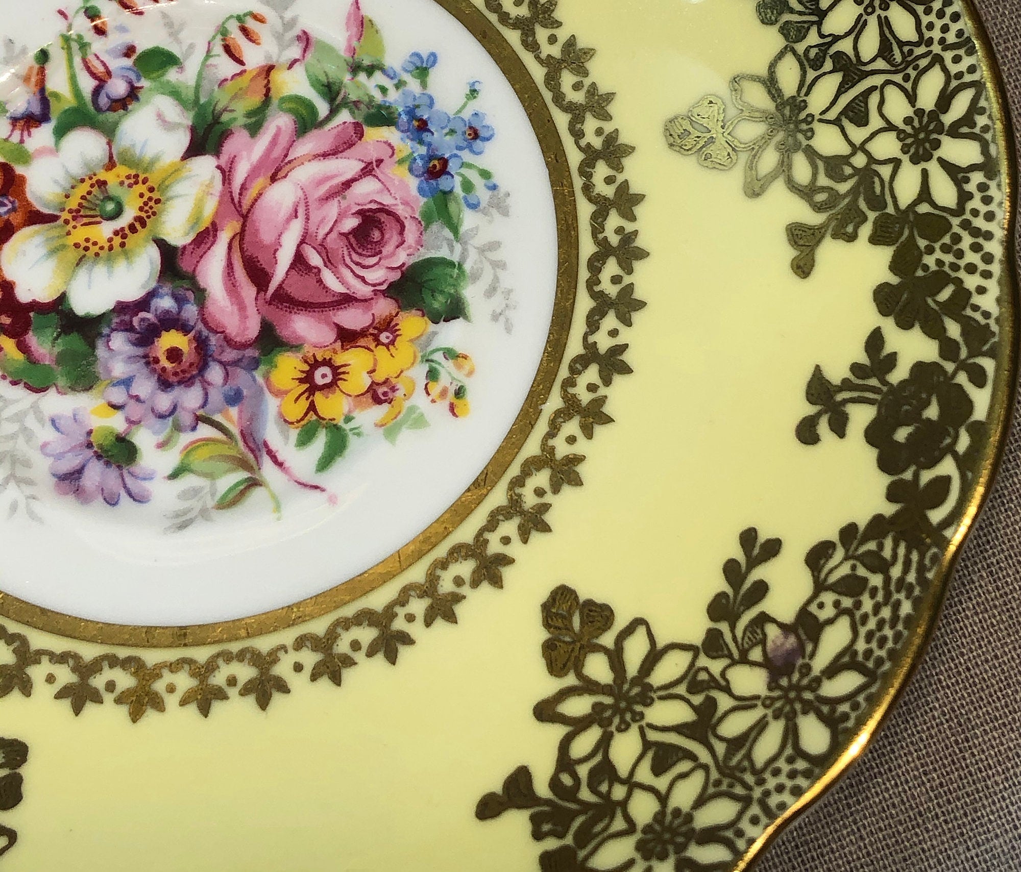 Vintage English Tea Cup by Grosvenor. Made in England.