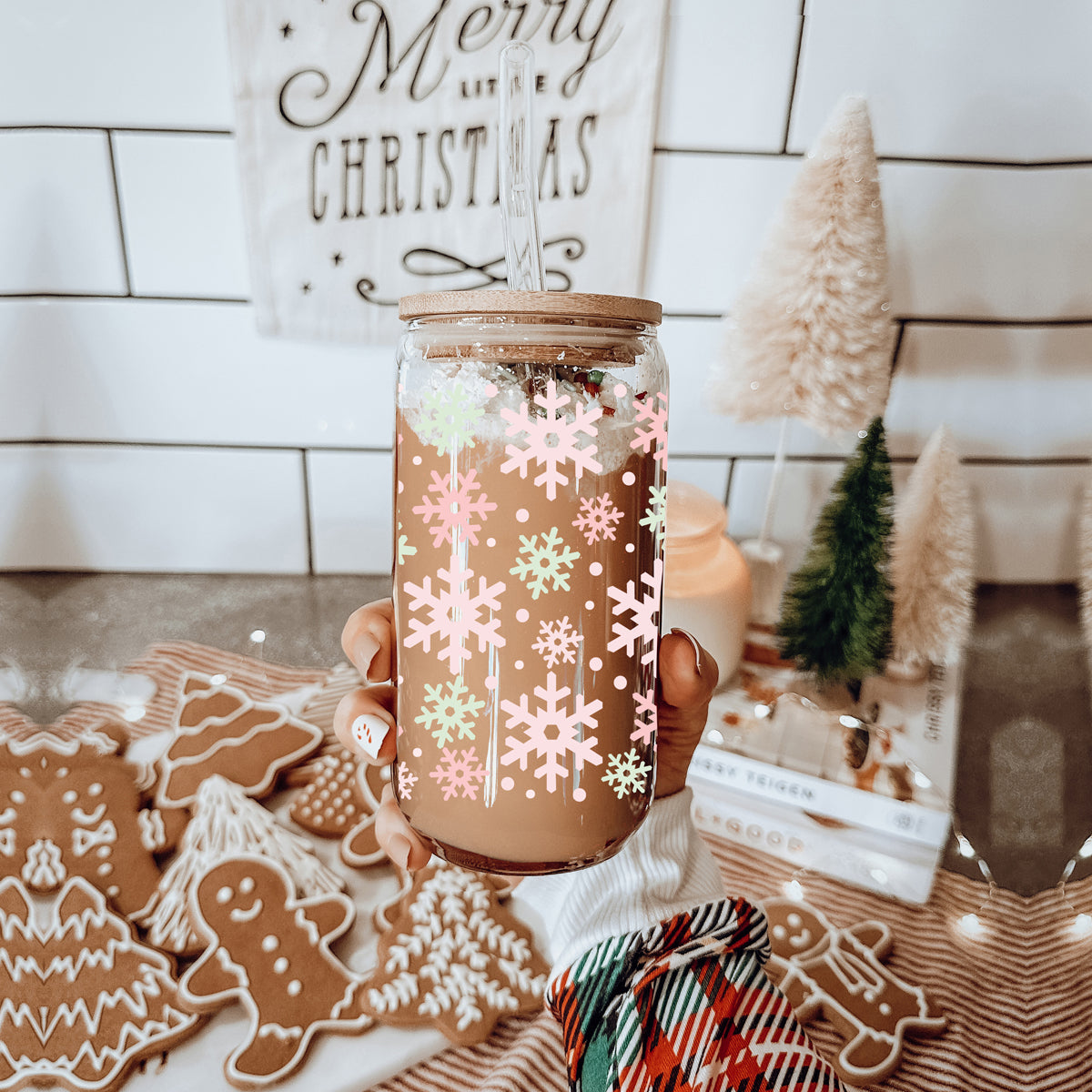 Pastel Snowflakes Glass Tumbler 17oz