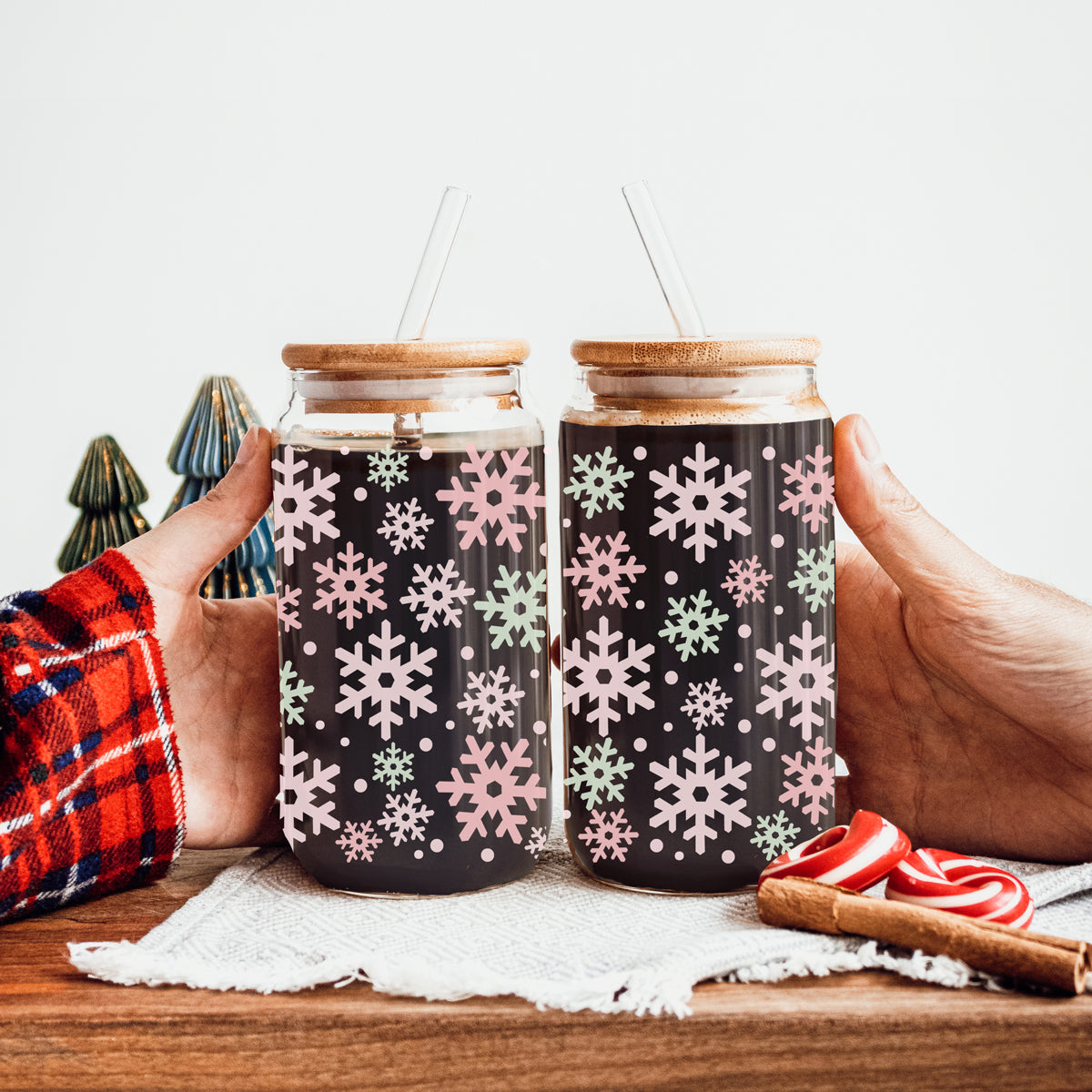 Pastel Snowflakes Glass Tumbler 17oz